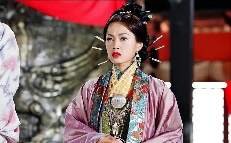《寻秦记》21岁,角色处境尴尬,有的17岁当妈妈,有的在荧幕上看到初吻