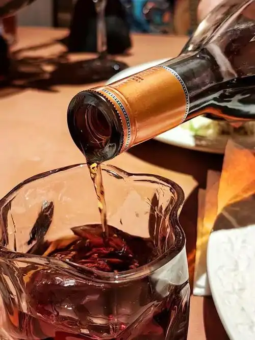 法国百年酒庄出品,20年橡木桶陈酿,典藏xo白兰地!