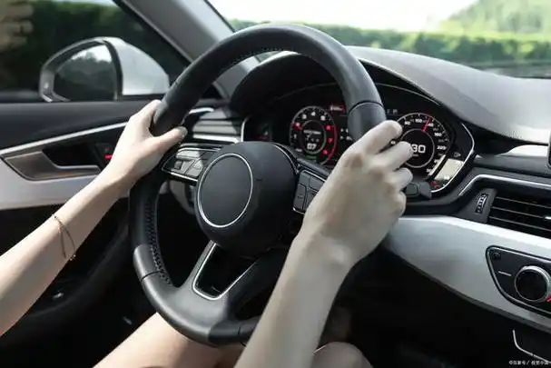 方向盘偏右的罪魁祸首是谁?