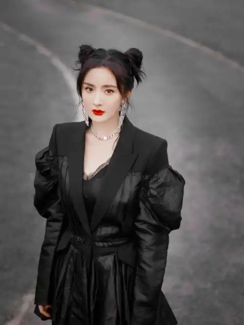 杨幂   王牌对王牌的综艺录制带作品《刺杀小说家》上综艺