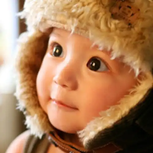 给男宝宝取名字独立且稳重清澈洁净可爱点