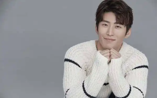 窦骁否认结婚,何超莲的结婚对象究竟是谁?_感情_进行了_媒体