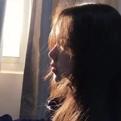 女生伤感觉头像