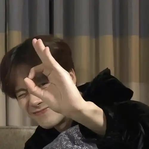 头像|爱笑的男生一定都很温柔吧