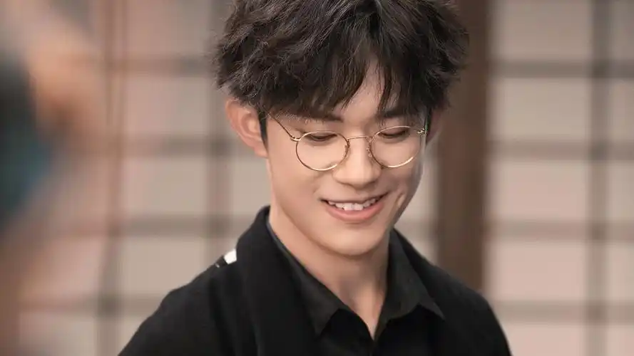 易烊千玺明星风尚壁纸15