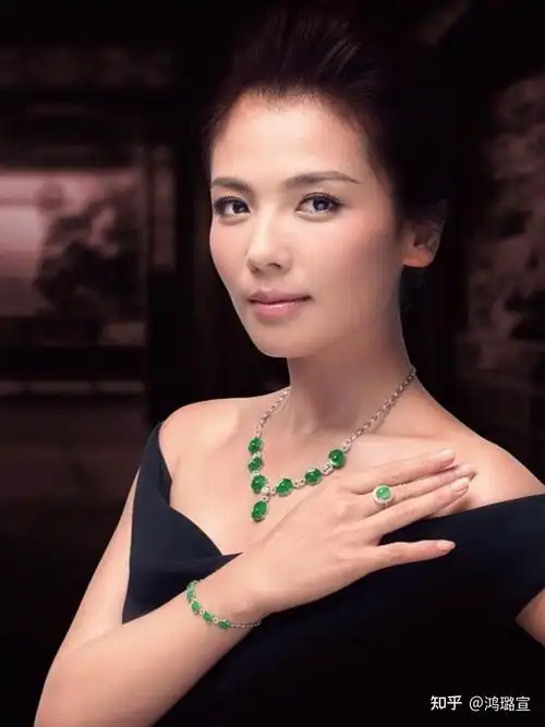 所以一块好翡翠可能是各大明星尤其是女明星的心头最爱!如果