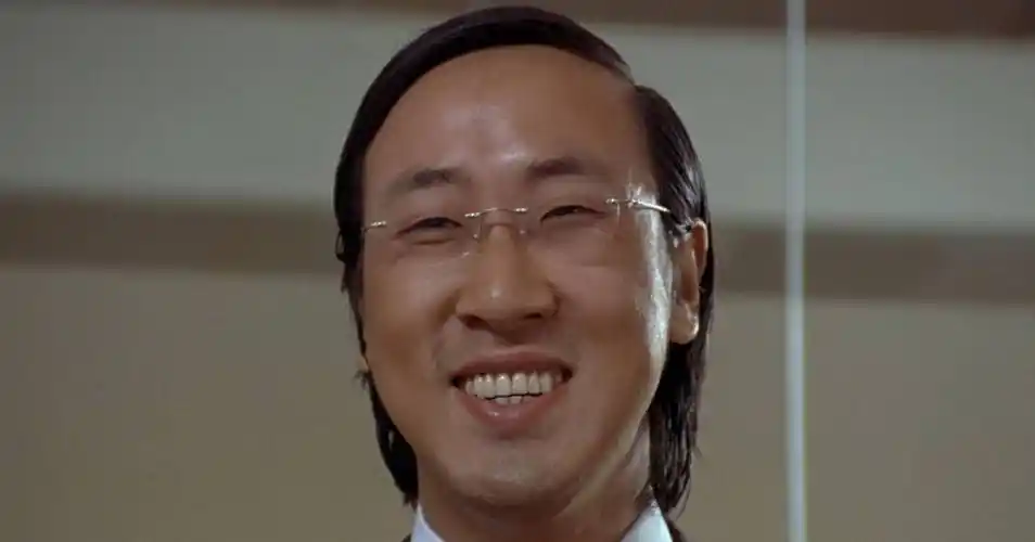 的御用配角,"四眼仔"冯勉恒的真实身份我们未料到_周星驰_电影_小角色