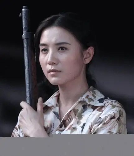 《遍地狼烟》打造烽火红颜 宋佳亦刚亦柔大女人