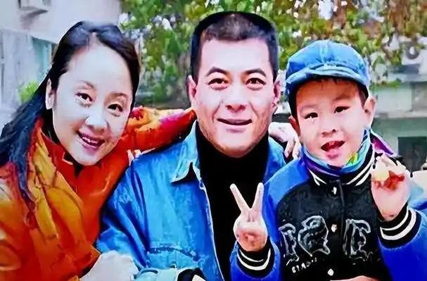 王新军亲情有泪水对不起前妻此生不会辜负小7岁妻子秦海璐