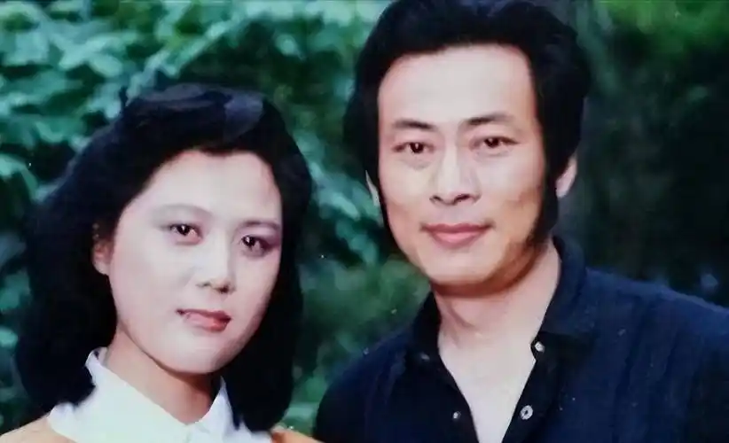 老戏骨王诗槐:带智障儿子娶初恋,如今苦尽甘来一家四口生活美满_王筠