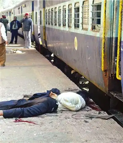 印度要求巴基斯坦移交20名恐怖疑犯(图)