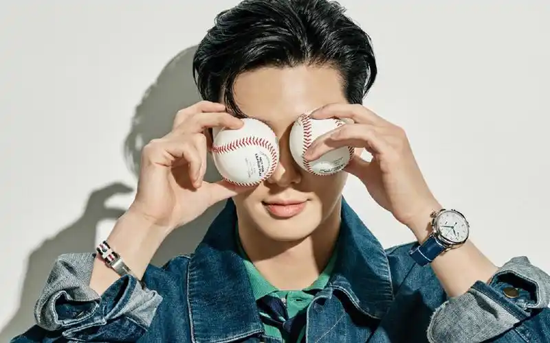 朴叙俊阳光帅气写真图片桌面壁纸