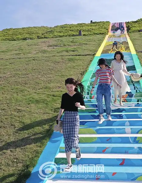 马岙新增一处网红彩绘阶梯