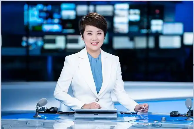 印海蓉:新闻赛道上的"长跑者"|金话筒|央视|播音员_网易订阅