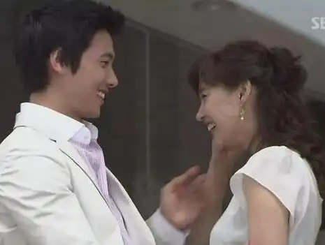 【图】浏览李尚禹和吴贤庆的相片合照 爆料大玩姐弟恋