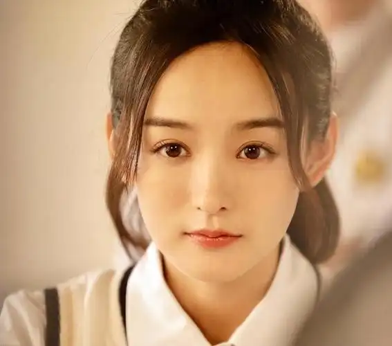 回顾:三四十岁还能演学生只服这6位不用装嫩,校服一穿灵气就来