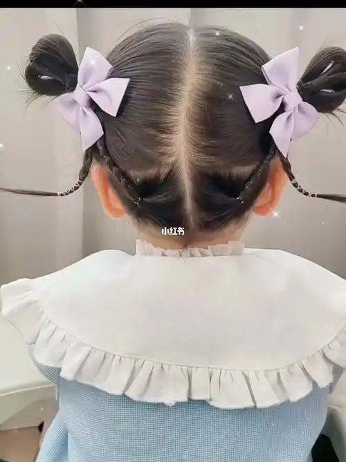 给女儿扎两个爱心丸子头结果真的简单又可爱呀短发宝宝编发两岁宝宝