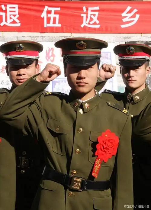 看到了一个又一个的变化,不断地试图与国际接轨,追求现代化和时尚感