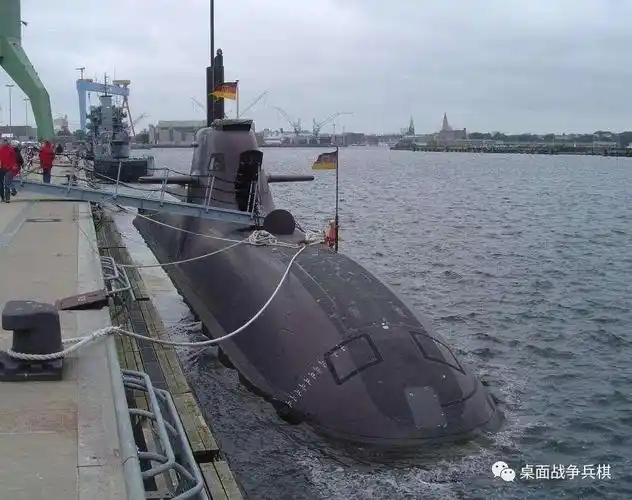 配备固定式火炮的现代潜艇德国首次采用燃料电池aip系统
