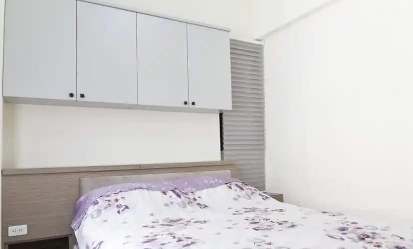 卧室吊柜装修效果图