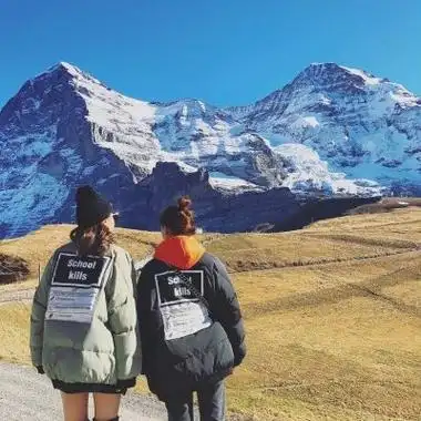 亲密无间的两闺蜜qq头像微博两闺蜜头像一人一