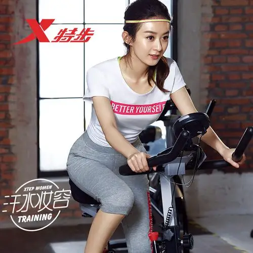 特步赵丽颖同款女短袖t恤夏季新品棉质轻便时尚透气舒适舒适