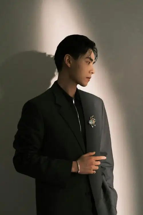 胡一天的口袋好大##胡一天牛仔套装