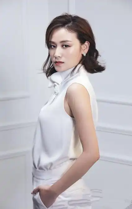 回顾超女叶一茜23岁嫁给田亮4年连生2胎如今还想拼三胎