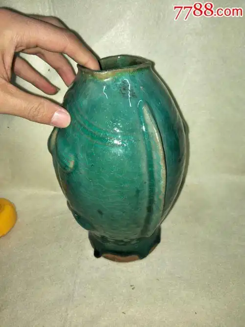 清代石湾窑绿釉双鱼瓶老窑瓷器古瓷老瓷