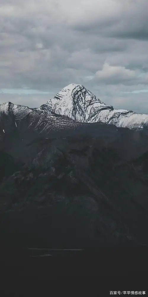 一些简单又深刻的文案,低调不凡,大气沉稳