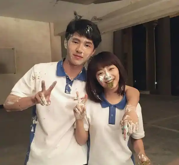 "温柔女神"谭松韵,沦为综艺背景板,与刘昊然闹掰6年零互动