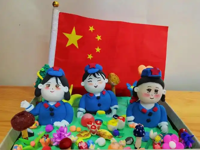 还将当地红色历史人物典型事迹深度融入儿童故事教学中,用生动的语言