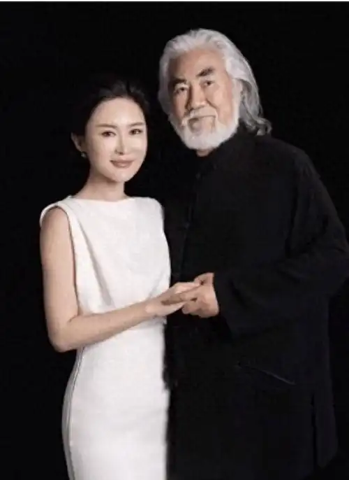 72岁张纪中又当爹!42岁娇妻杜星霖官宣四胎晒彩超已怀孕50多天?