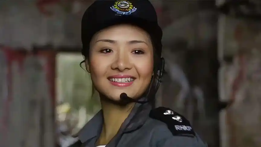 霸王花:这才叫香港枪战动作片,心狠手辣凶残至极,全程热血狂飙-影视综