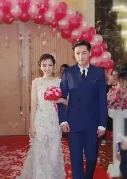 甘愿当男人背后的女人,结婚生子不拖累老公|陆毅|胡歌|贝儿|新恋情