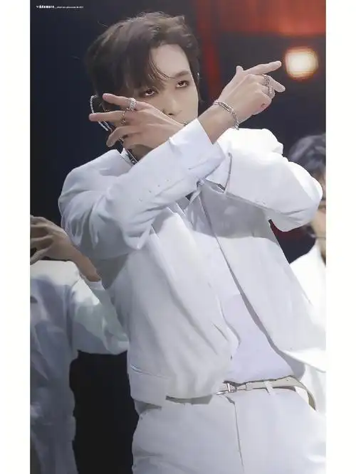 右划帮李楷灿从猛男变宝宝