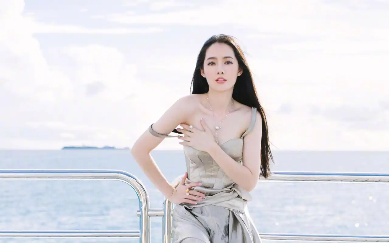 郭碧婷男人装性感迷人写真图片桌面壁纸