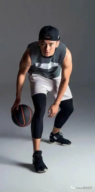 体坛小鲜肉宁泽涛肌肉运动写真颜值出众魅力无人能挡