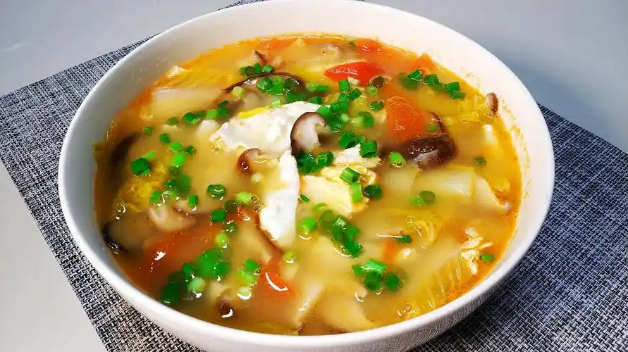 天凉了,饭后喝碗汤,养胃又健康,家常三鲜汤,大人孩子都喜欢