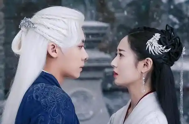 李易峰陈钰琪镜双城捧脸吻(李易峰陈钰琪最后一吻)(2)