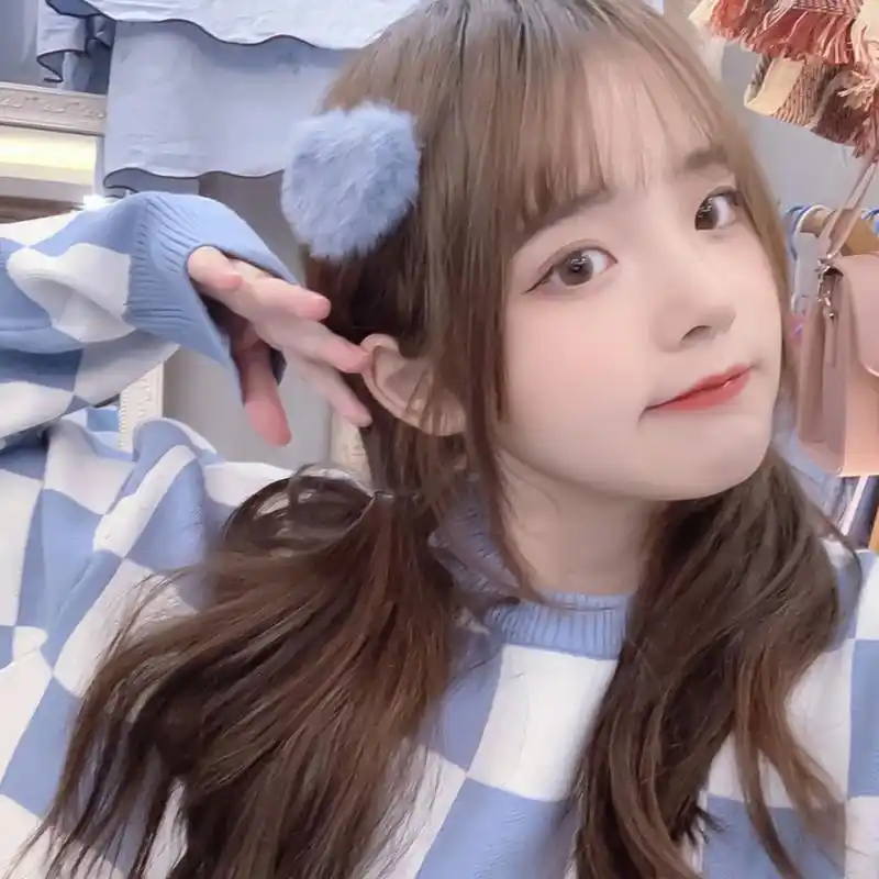 招桃花温柔超美真人女生头像/we chat18 92撩人文案: 一直觉得你有