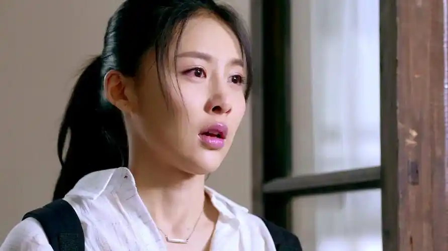 妻子的谎言:夏曦告诉爸爸要去留学,爸爸的关心,让她心里难受-影视综