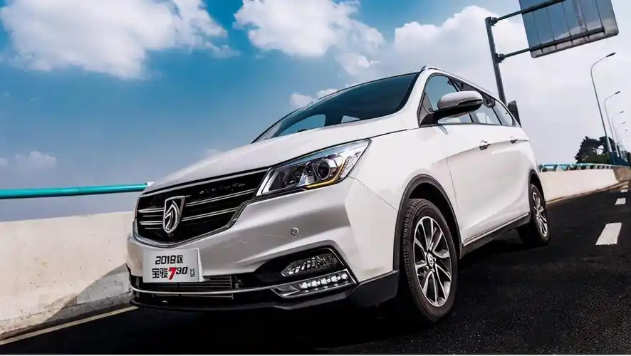 超值7座mpv宝骏730全面测评