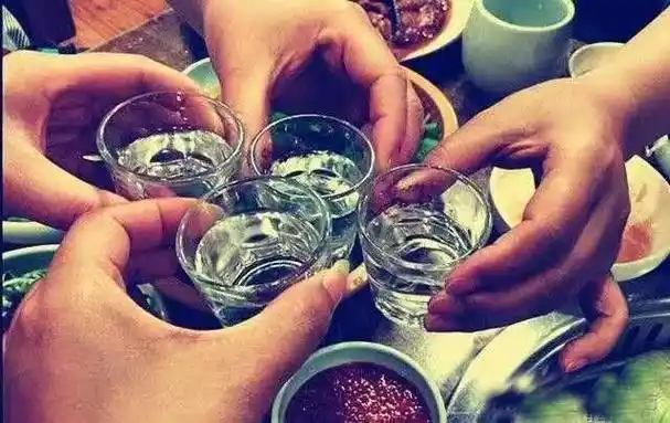 跟山东人喝酒真累?那是不了解山东人的酒桌文化