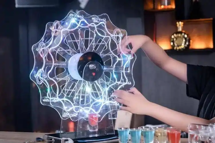 惊呆天塔这家新式小酒馆太撩人摩天轮特色调酒终于来了茉莉西瓜薄荷