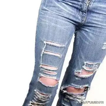 穿的很破的乞丐的图片乞丐的烂衣服图片