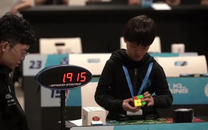 王艺衡!中国人再破魔方世界纪录!