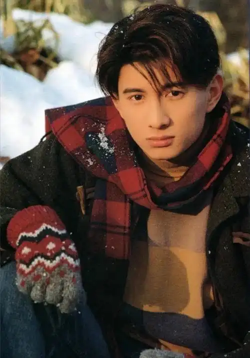 吴奇隆个人资料简介(有种"整容"叫吴奇隆结婚,老婆变化不大,他却像换