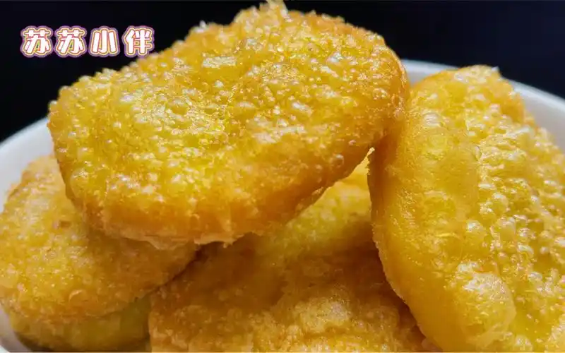 大同特色美食"大骨头扒黄糕",做法独特,软糯拉丝,很多人没吃过