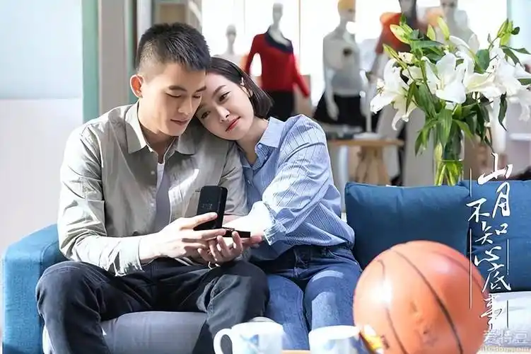 36岁宋茜被传和小5岁欧豪隐婚,双方工作室已火速辟谣_马思纯_合作